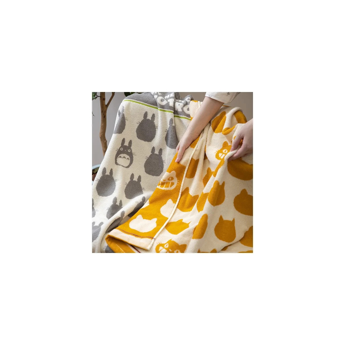Marushin - Chatbus Beige Nap Blanket 85x115 cm - Mon Voisin Totoro