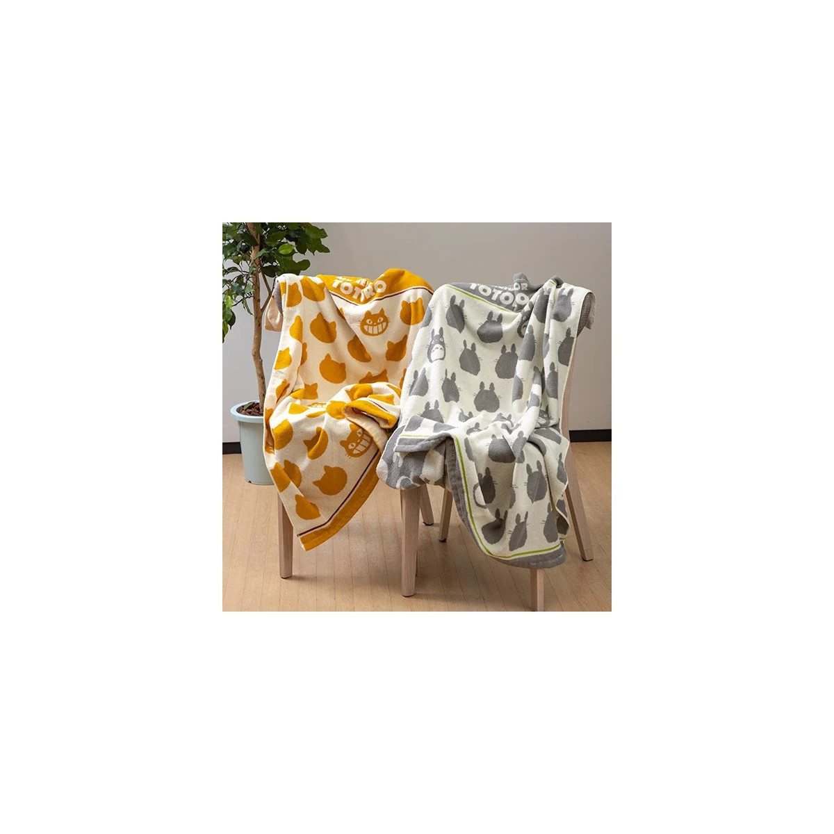 Marushin - Chatbus Beige Nap Blanket 85x115 cm - Mon Voisin Totoro