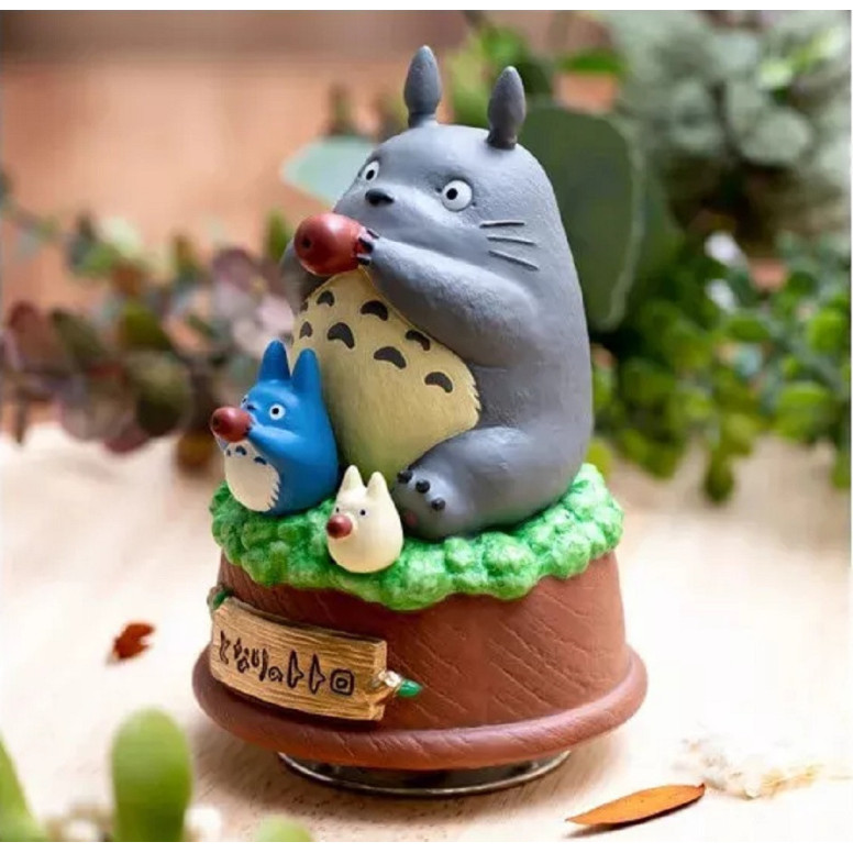 Maison Ghibli - Sekiguchi Grande Totoro Musical Statue plays the ocarina - Mon Voisin Totoro