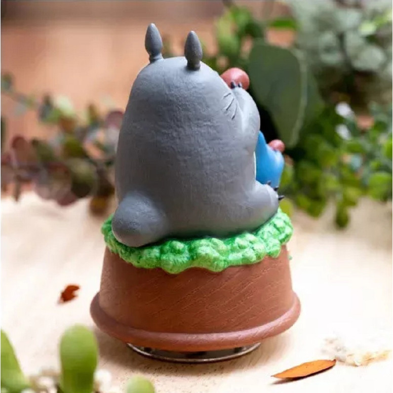 Maison Ghibli - Sekiguchi Grande Totoro Musical Statue plays the ocarina - Mon Voisin Totoro