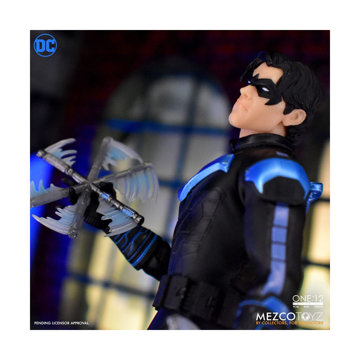 Mezco One 12 - NIGHTWING - DC Comics