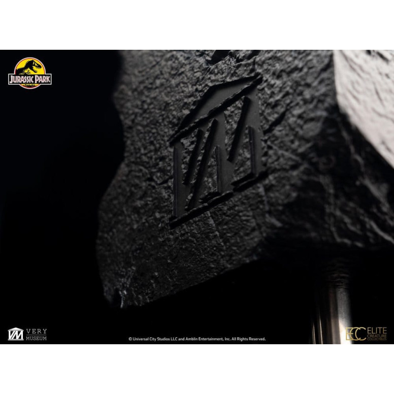 Toynami ECC Elite Creature Collectibles - Triceratops Eye Prop (Reproduction) - Jurassic Park