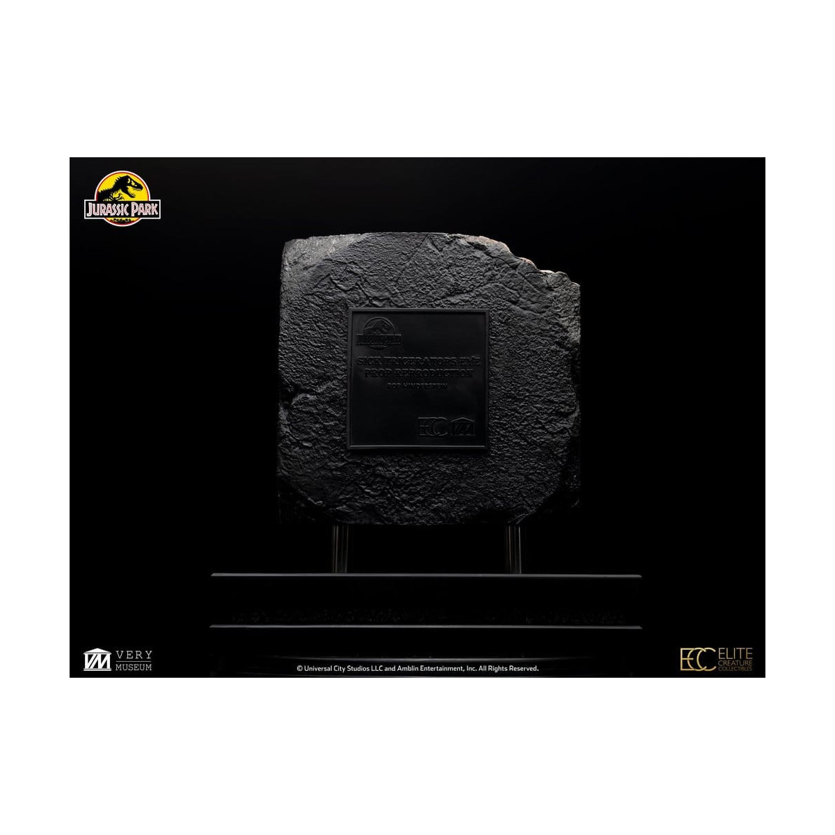 Toynami ECC Elite Creature Collectibles - Triceratops Eye Prop (Reproduction) - Jurassic Park