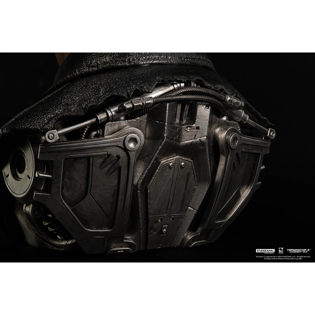 Pure Arts The Terminator 2 T-800 Model 101 Battle Damaged Art The Mask