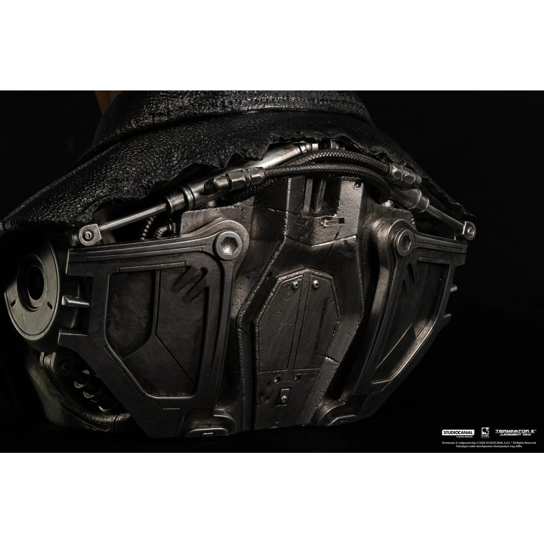 Pure Arts The Terminator 2 T-800 Model 101 Battle Damaged Art The Mask