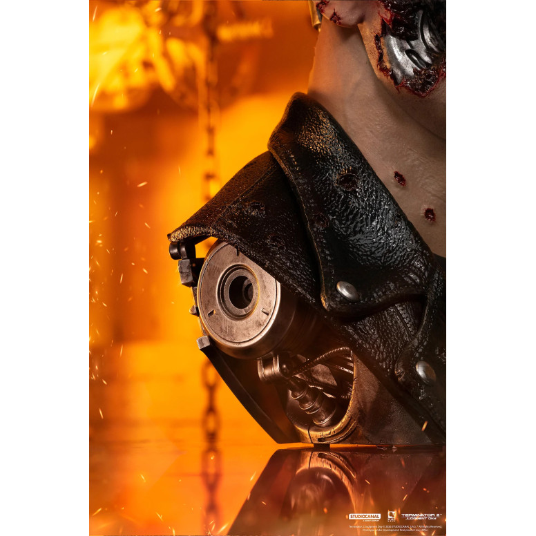 Pure Arts The Terminator 2 T-800 Model 101 Battle Damaged Art The Mask