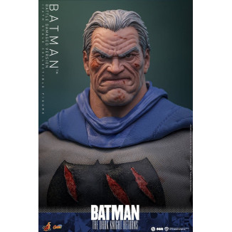 Hot Toys - BATMAN - Batman: The Dark Knight Returns (Battle Damaged Version) Comic Masterpiece 1/6