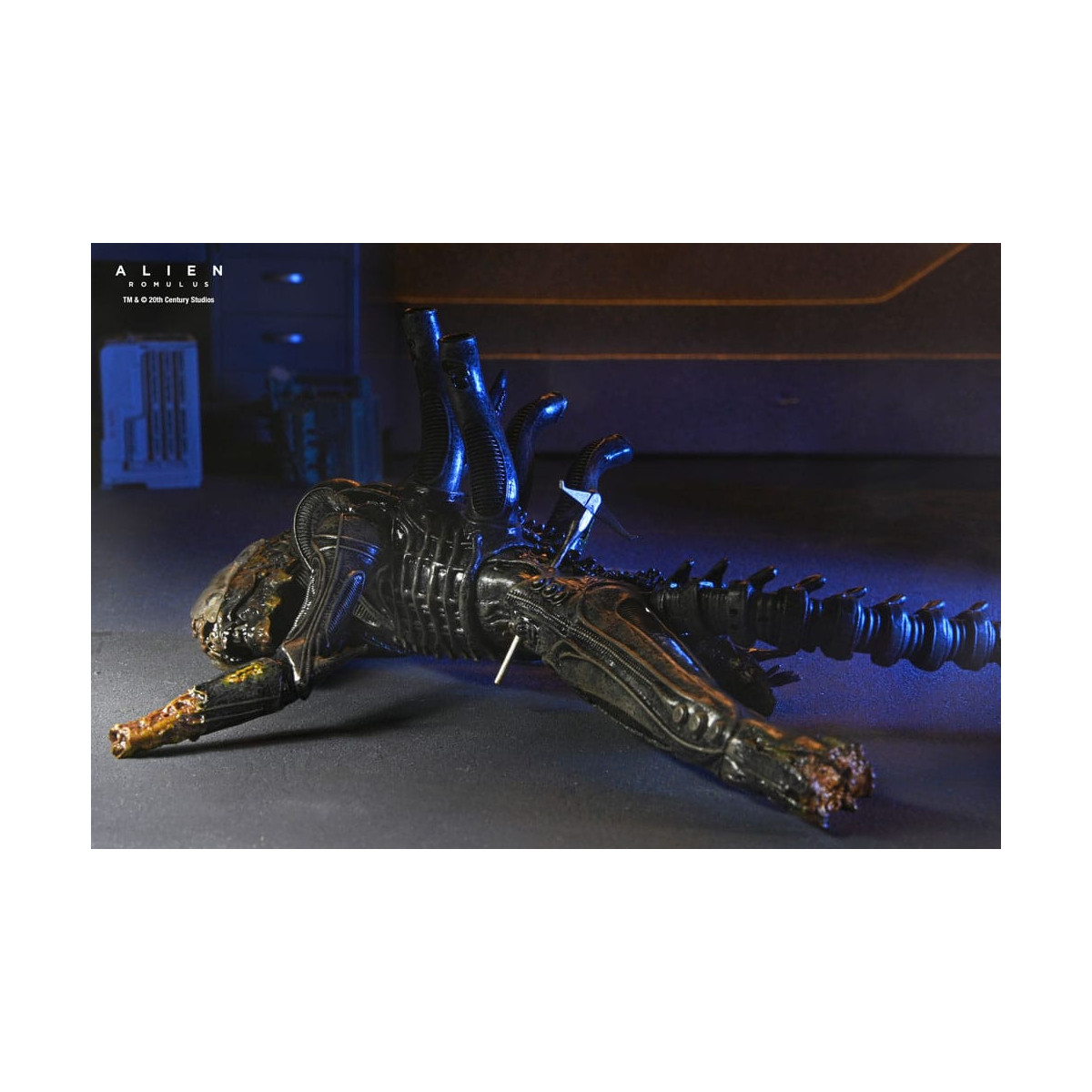 Neca - Alien: Romulus - Deluxe Suspended Lab Xenomorph XX121