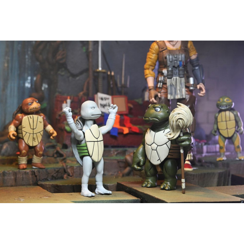 NECA - IDW Comics - Ultimate Casey Marie with Baby Odyn & Uno - The Last Ronin: Lost Years- TMNT