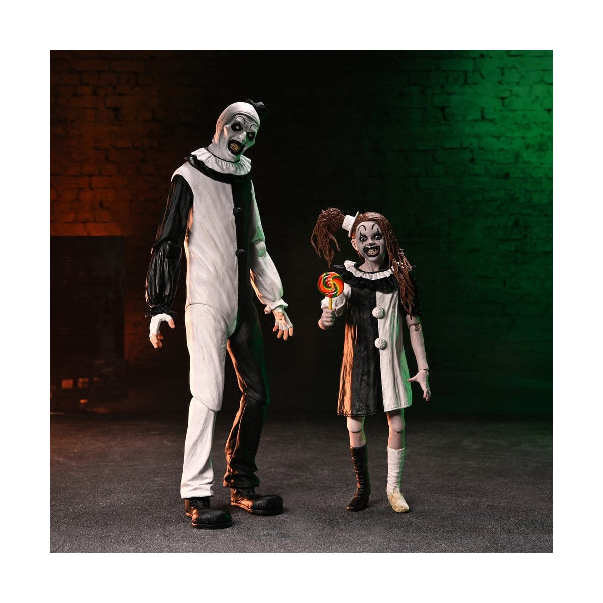 Neca Terrifier 2 - Ultimate Art the Clown & Little Pale Girl
