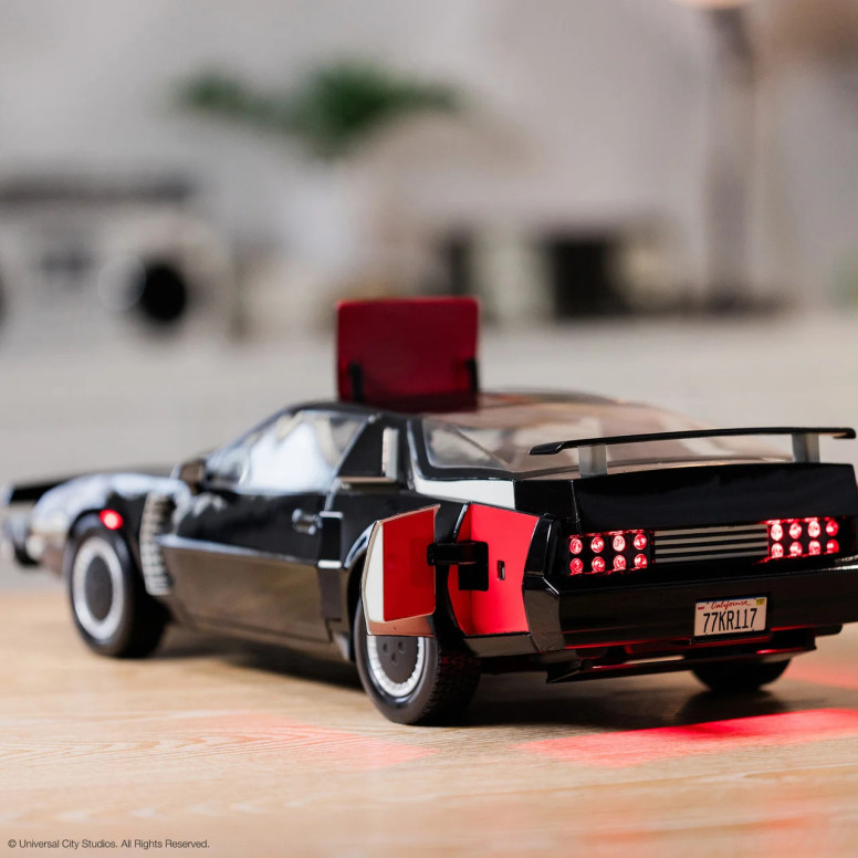 Takara Tomy - Knight Rider K2000 - 1/10 Scale Die-Cast K.I.T.T