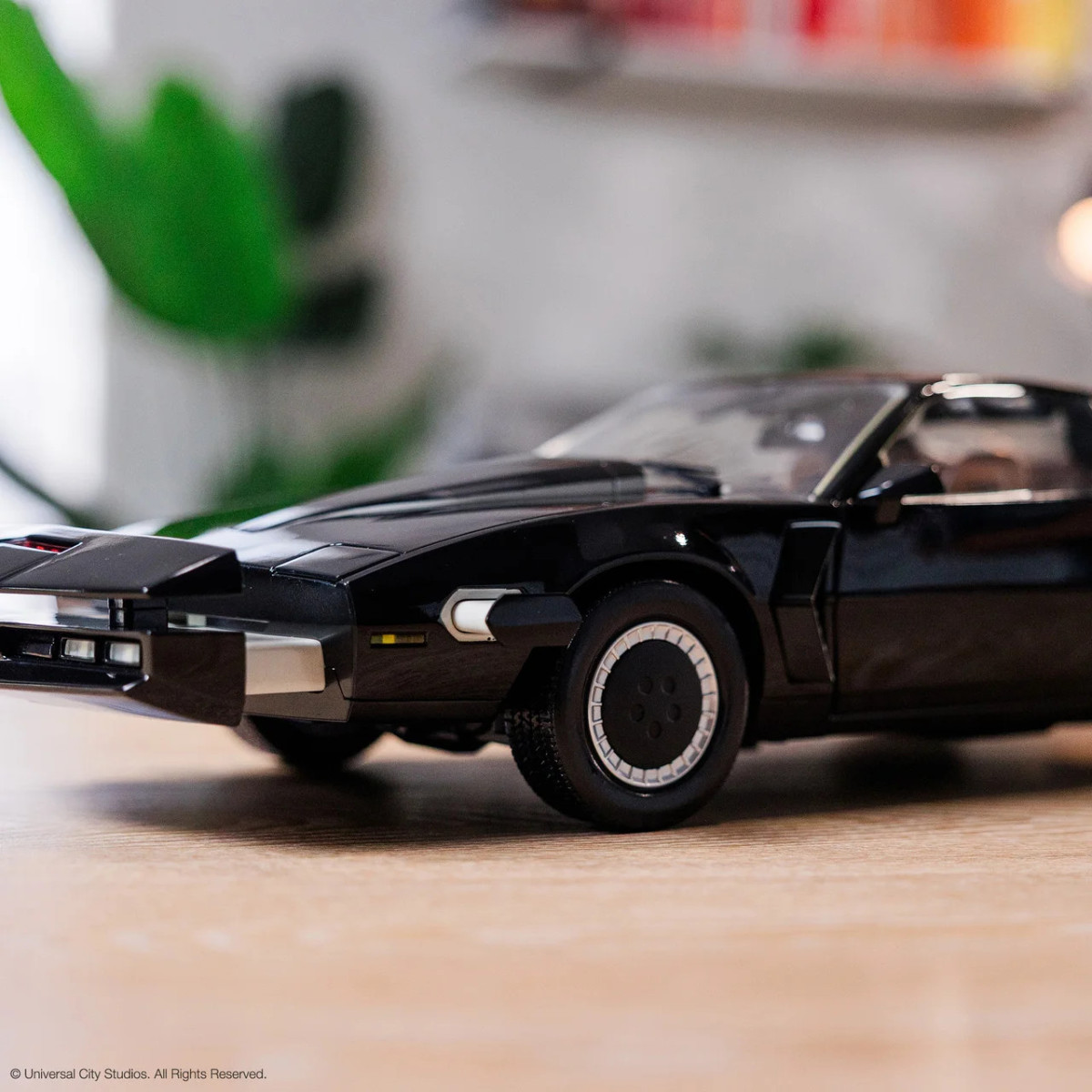 Takara Tomy - Knight Rider K2000 - 1/10 Scale Die-Cast K.I.T.T