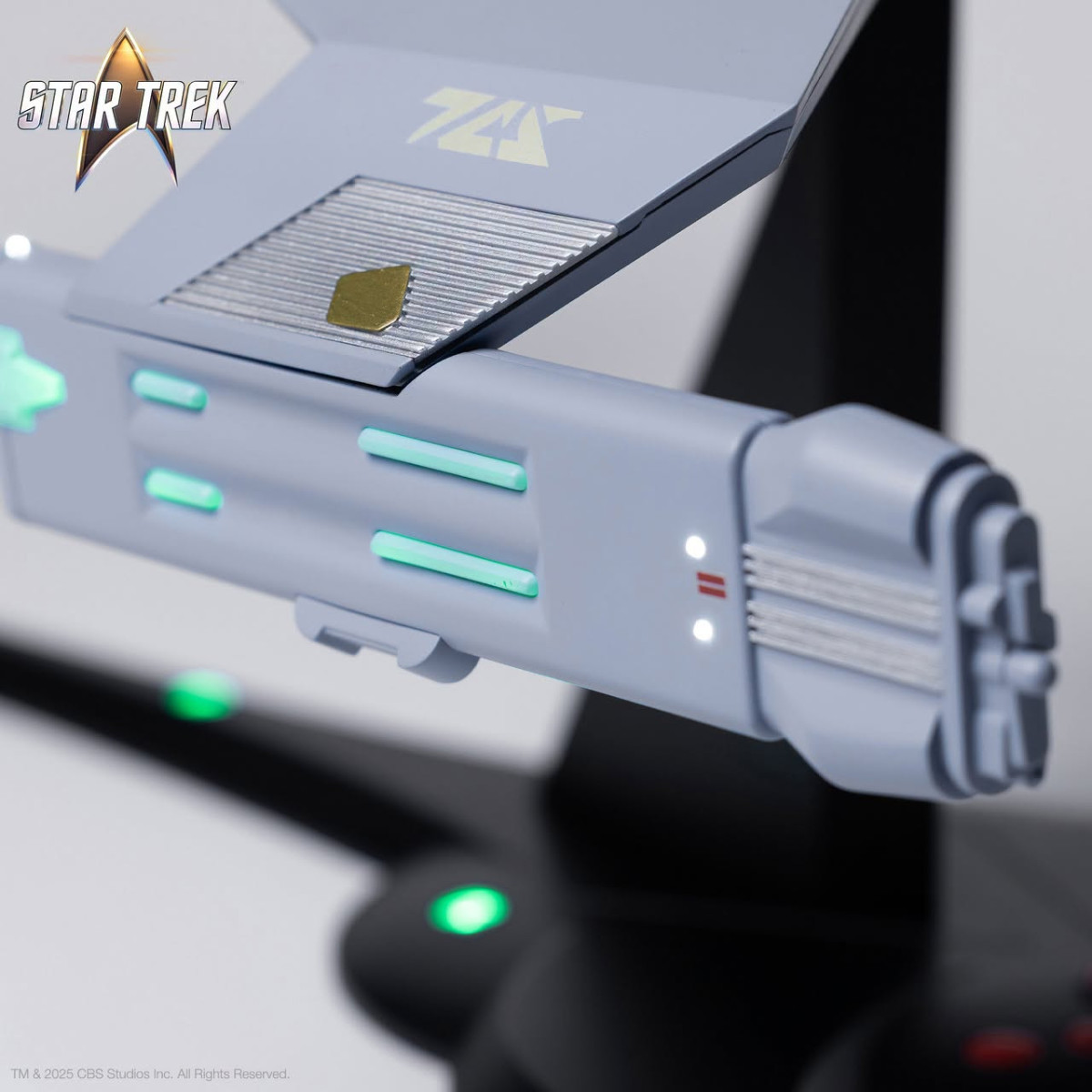 Takara Tomy - Star Trek - Klingon D7 Battle Cruiser Replica 1/350