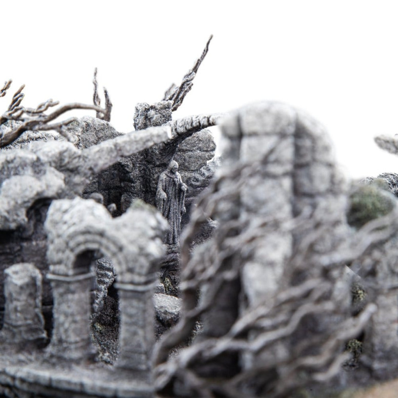 Weta - Weathertop Limited Edition Environment - The Lord of the Rings - LOTR