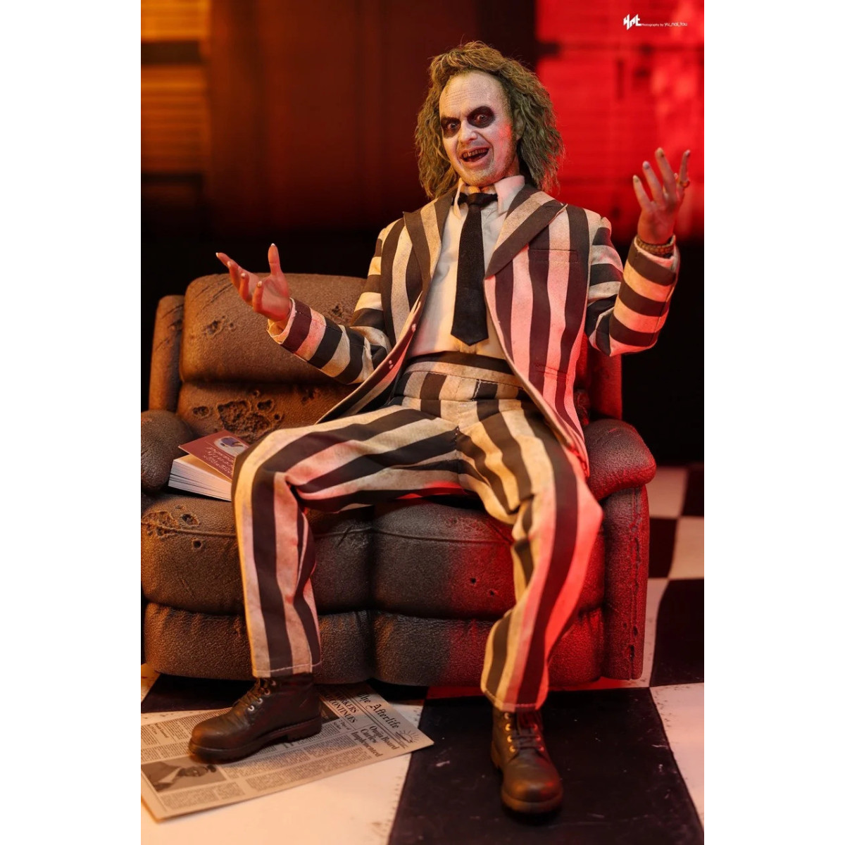 Hot Toys - Beetlejuice MMS 1/6 - Beetlejuice Beetlejuice Figurine