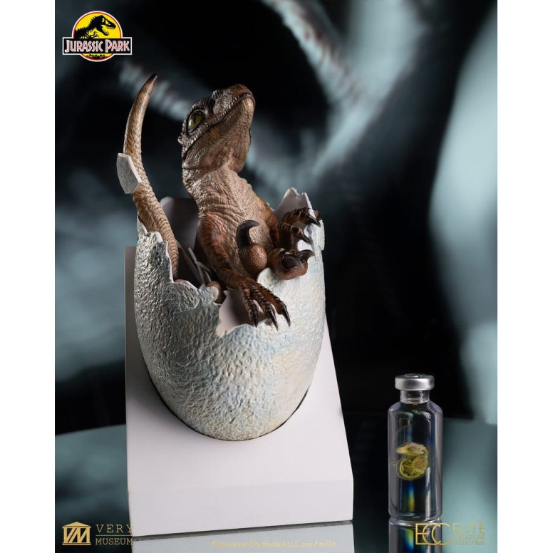 Toynami ECC Elite Creature Collectibles - Velociraptor Hatching Egg 1/1 - Jurassic Park