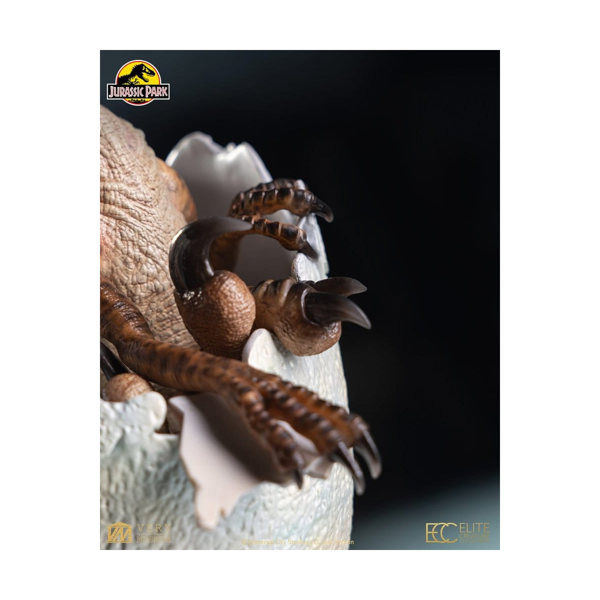 Toynami ECC Elite Creature Collectibles - Velociraptor Hatching Egg 1/1 - Jurassic Park