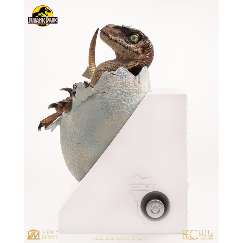 Toynami ECC Elite Creature Collectibles - Velociraptor Hatching Egg 1/1 - Jurassic Park