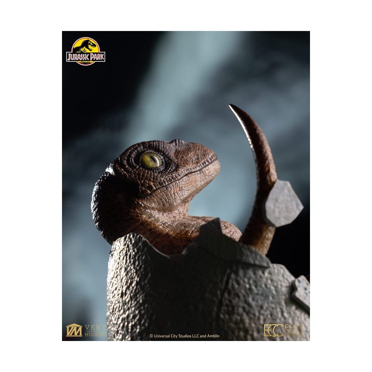Toynami ECC Elite Creature Collectibles - Velociraptor Hatching Egg 1/1 - Jurassic Park
