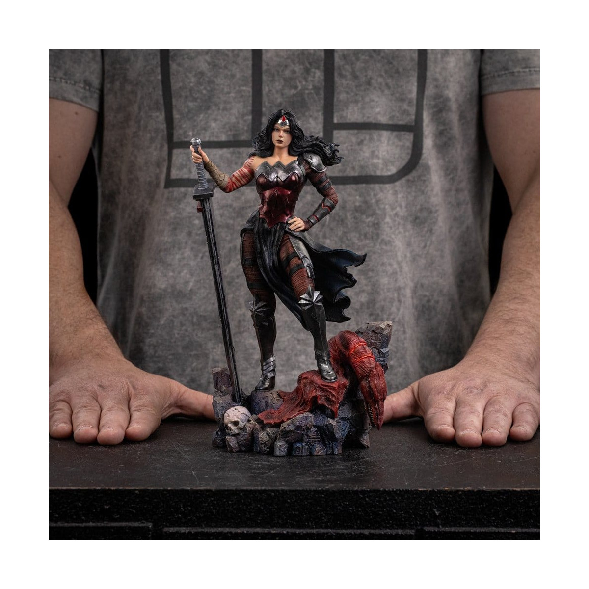 Iron Studios - DC Comics - Wonder Woman Absolute Art Scale 1/10
