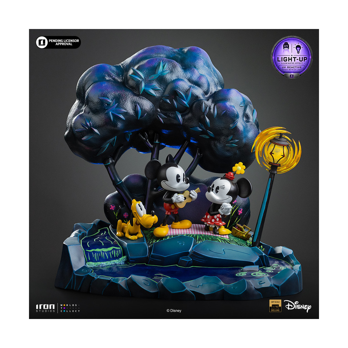 Iron Studios Disney Classics - Mickey Mouse, Minnie and Pluto's Day at the Park DX Art Scale 1/10