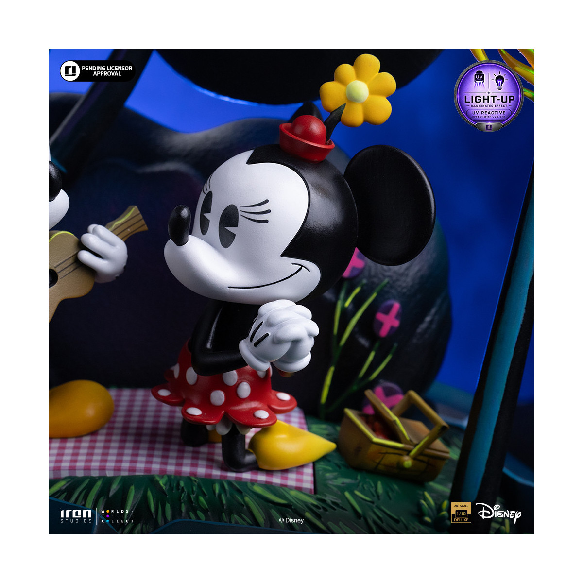 Iron Studios Disney Classics - Mickey Mouse, Minnie and Pluto's Day at the Park DX Art Scale 1/10