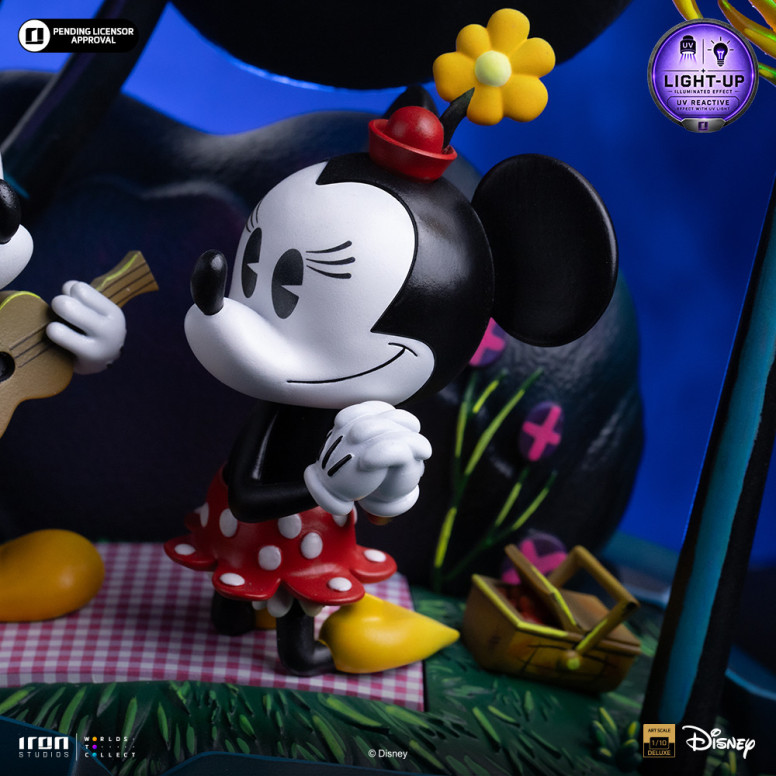 Iron Studios Disney Classics - Mickey Mouse, Minnie and Pluto's Day at the Park DX Art Scale 1/10