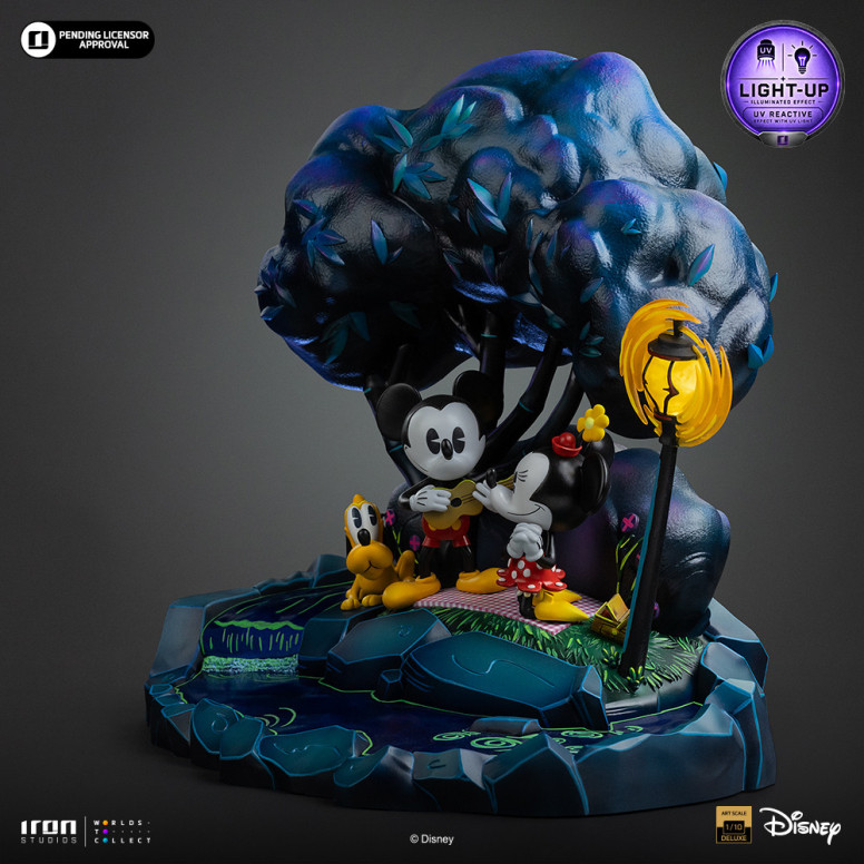 Iron Studios Disney Classics - Mickey Mouse, Minnie and Pluto's Day at the Park DX Art Scale 1/10