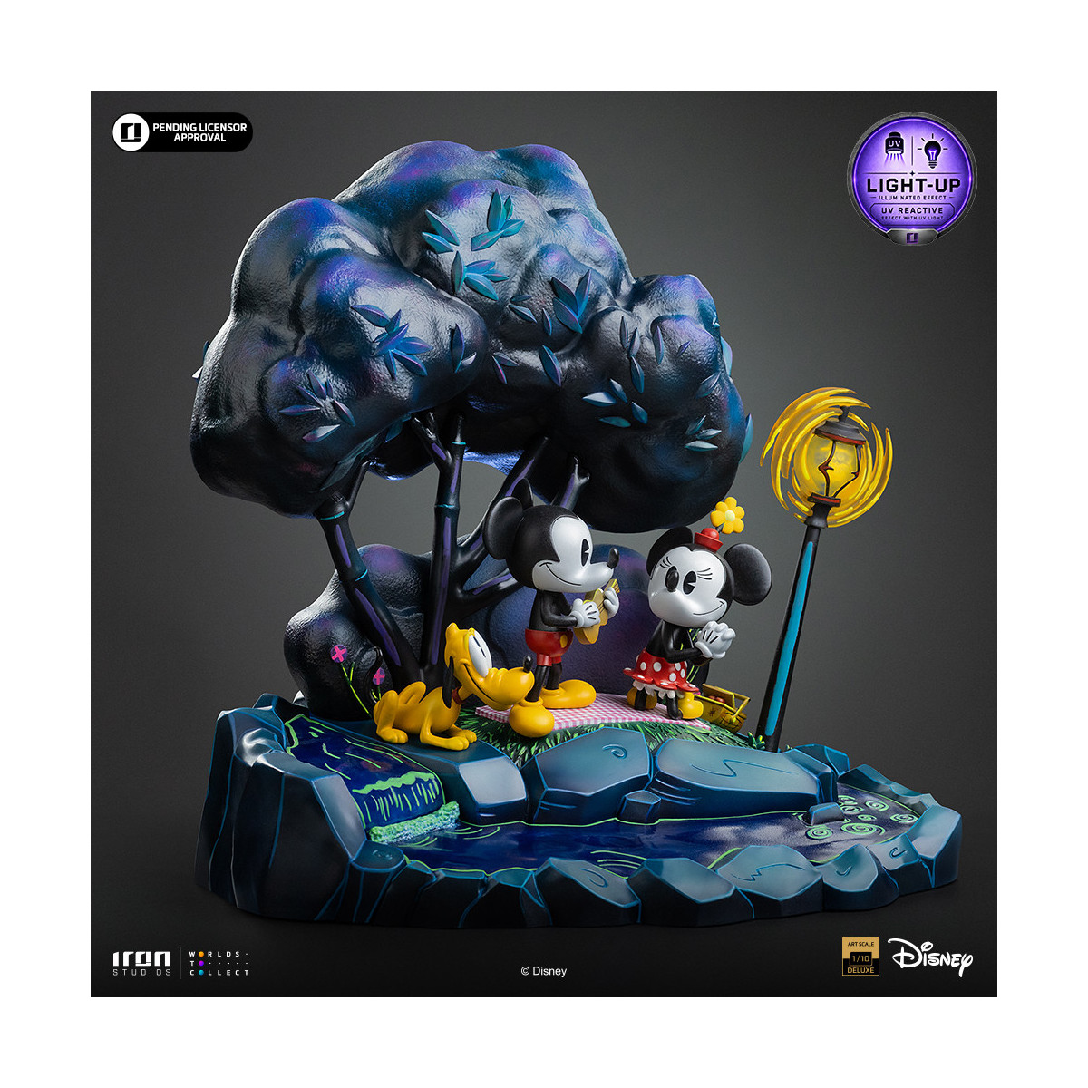 Iron Studios Disney Classics - Mickey Mouse, Minnie and Pluto's Day at the Park DX Art Scale 1/10