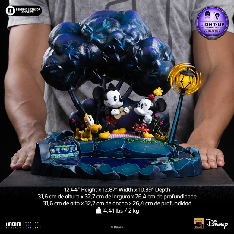Iron Studios Disney Classics - Mickey Mouse, Minnie and Pluto's Day at the Park DX Art Scale 1/10