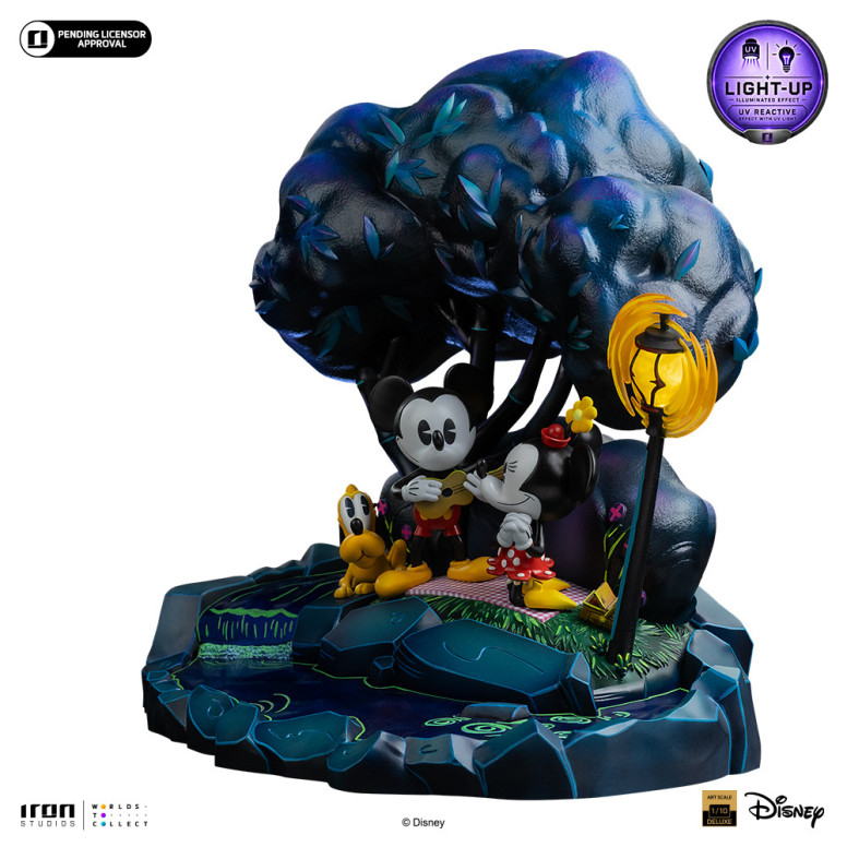 Iron Studios Disney Classics - Mickey Mouse, Minnie and Pluto's Day at the Park DX Art Scale 1/10