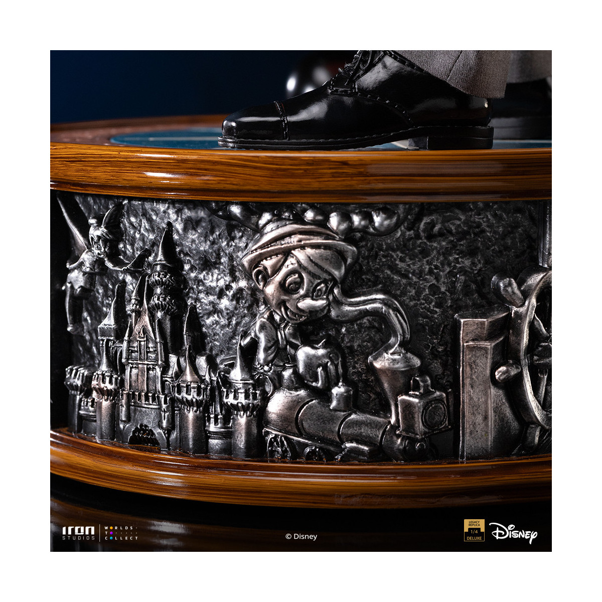 Iron Studios Disney s Classics - Walt Disney & Mickey Mouse Mouse Legacy Replica 1/4