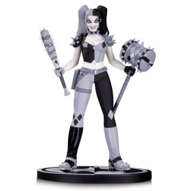 DC Direct Statue Batman Black and white by Risso