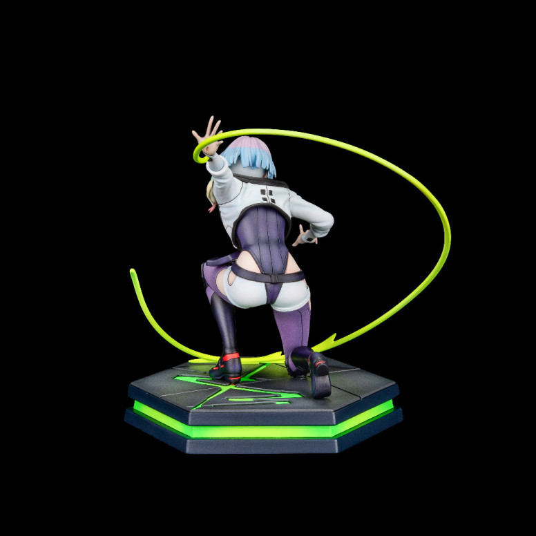 Dark Horse - LUCY PVC Statue - Cyberpunk Edgerunners