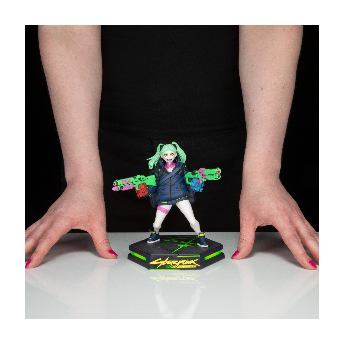 Dark Horse - REBECCA PVC Statue - Cyberpunk Edgerunners