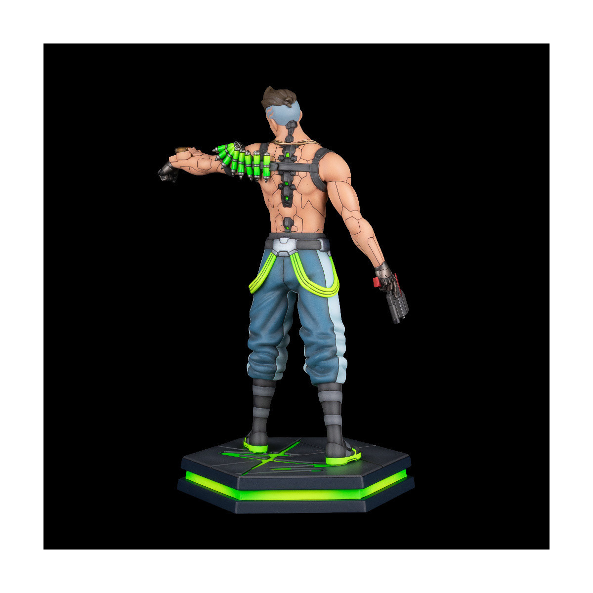 Dark Horse - DAVID PVC Statue - Cyberpunk Edgerunners