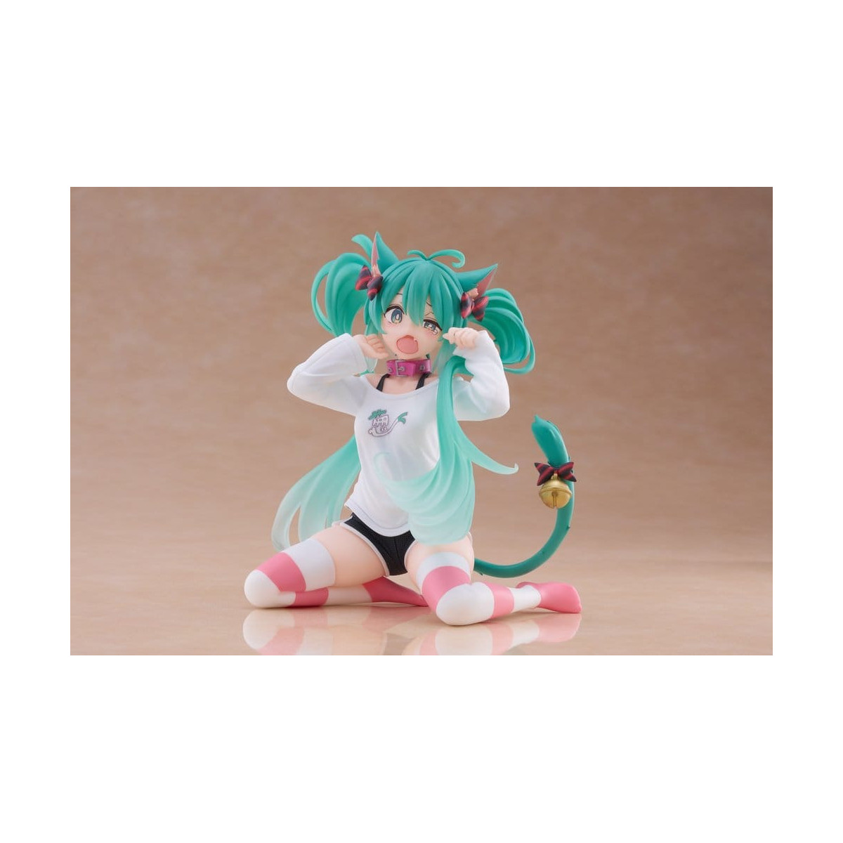 Taito - Desktop Cute Figure Hatsune Miku Cat Ear T-Shirt Ver.