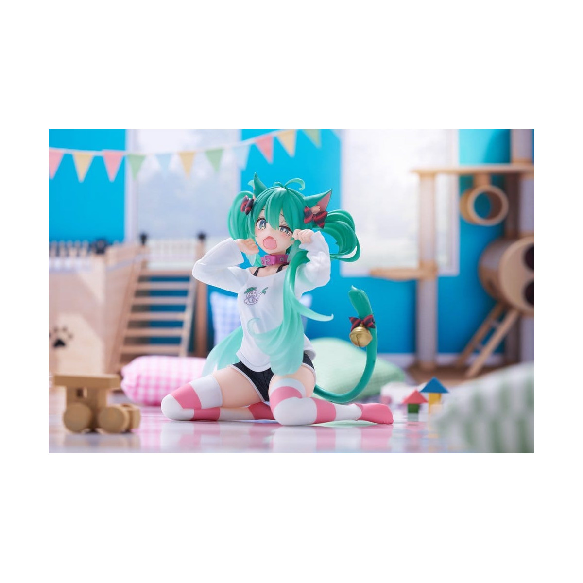 Taito - Desktop Cute Figure Hatsune Miku Cat Ear T-Shirt Ver.