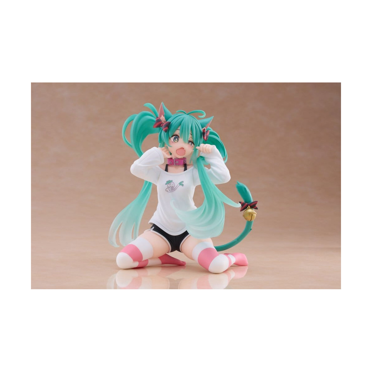 Taito - Desktop Cute Figure Hatsune Miku Cat Ear T-Shirt Ver.