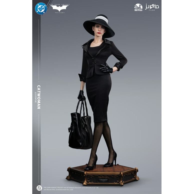 Infinity Studio - Catwoman 1:2 Scale Statue - The Dark Knight Rises