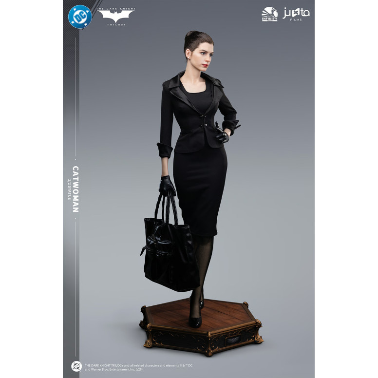 Infinity Studio - Catwoman 1:2 Scale Statue - The Dark Knight Rises