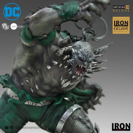 sideshow Marvel Hulk vs Wolverine Maquette 