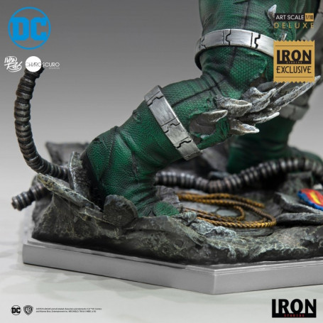 sideshow Marvel Hulk vs Wolverine Maquette 