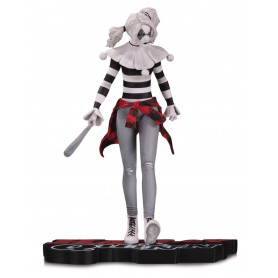DC Direct Statue Batman Black and white by Risso