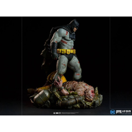 Iron Studios - Batman: Dark Knight diorama 1/6