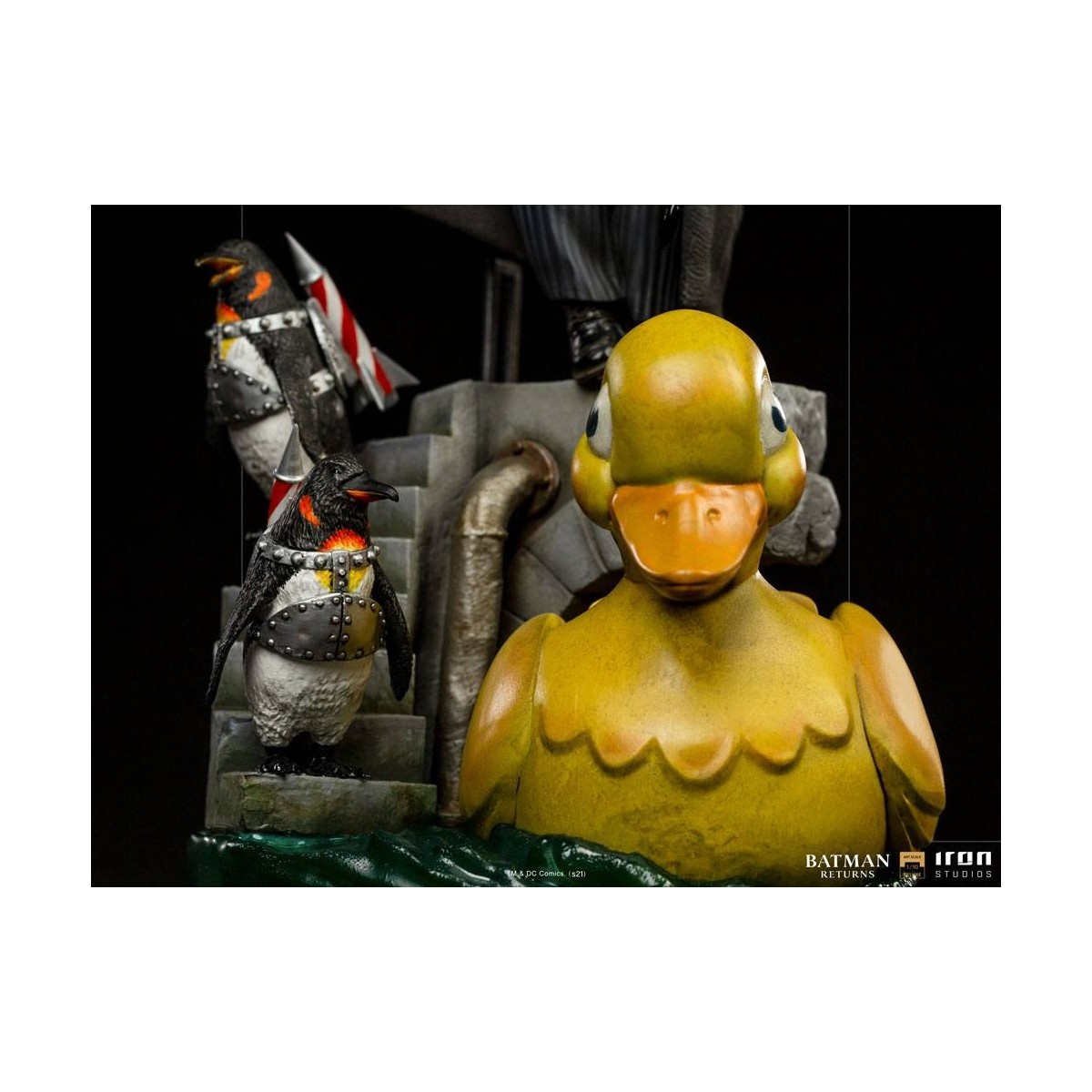 Iron Studios DC Comics - BDS Art Scale 1/10 - The Penguin Batman Returns