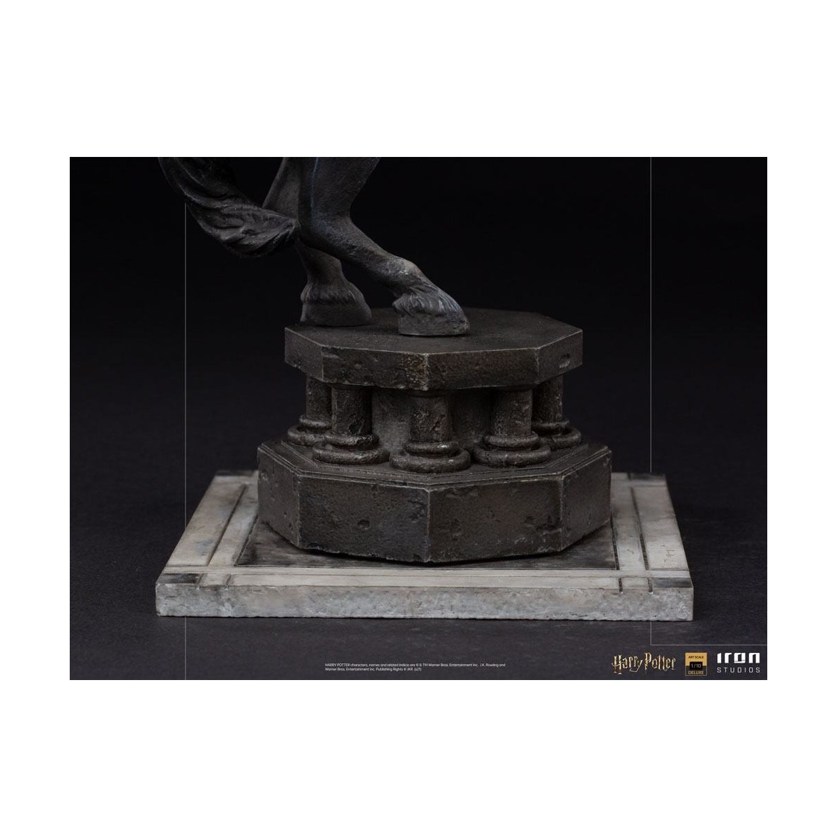 Iron Studios - Harry Potter - Ron Weasley at the Wizard Chess BDS Deluxe Art Scale 1/10