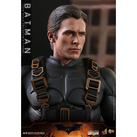 Hot Toys Batman Begins - Batman Exclusive Movie Masterpiece 1/6