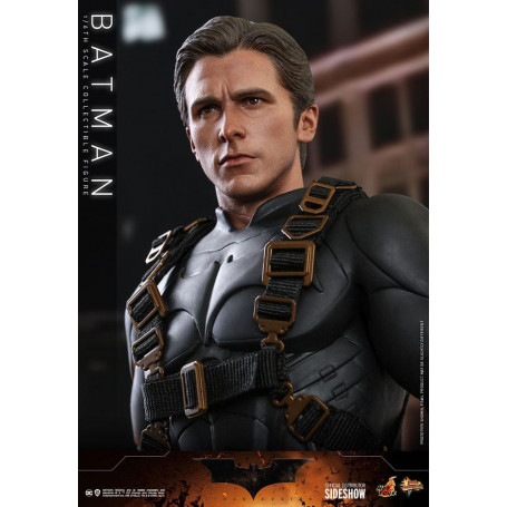 Hot Toys Batman Begins - Batman Exclusive Movie Masterpiece 1/6