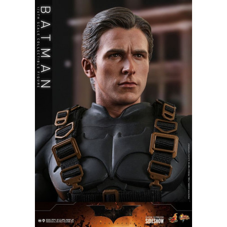Hot Toys Batman Begins - Batman Exclusive Movie Masterpiece 1/6